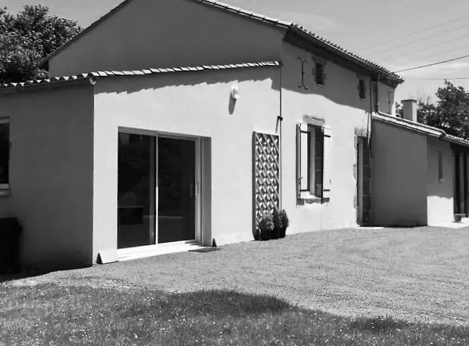 Au Haras * Les Aubiers